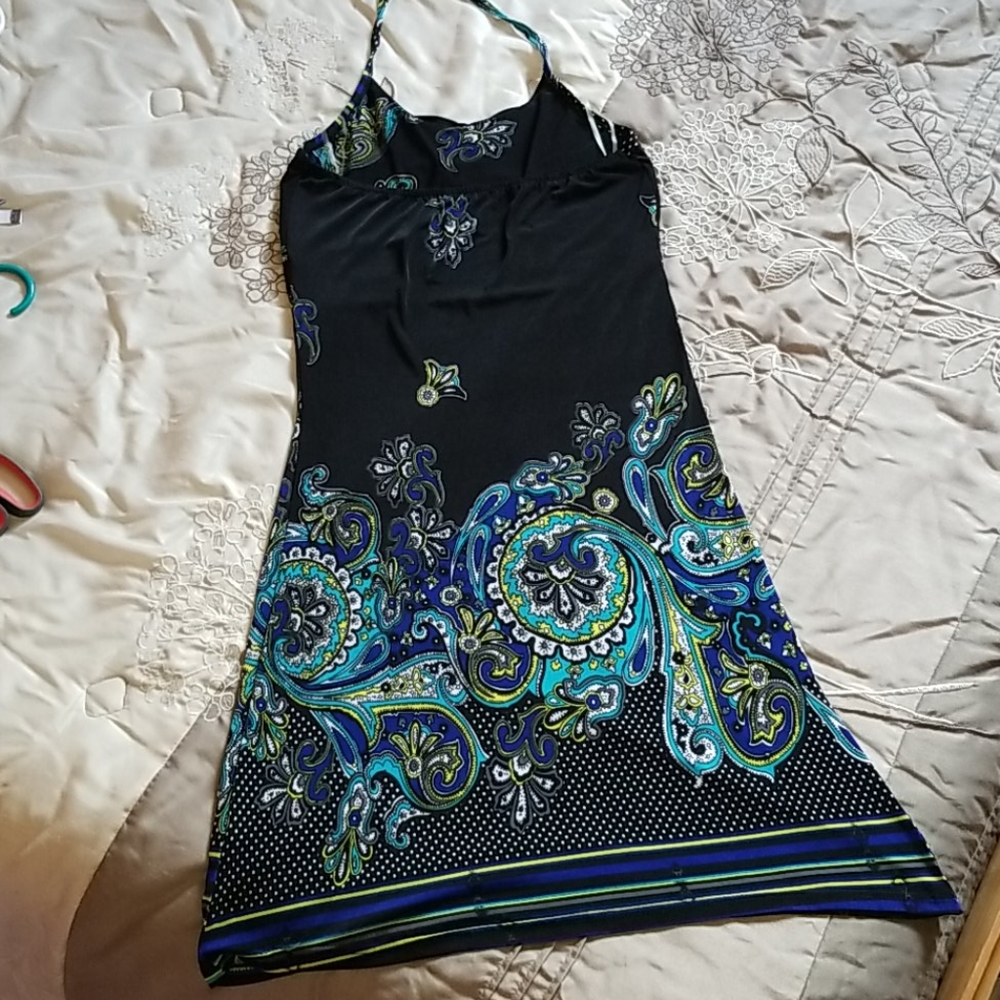 CYN Dress - Picture 2 of 3